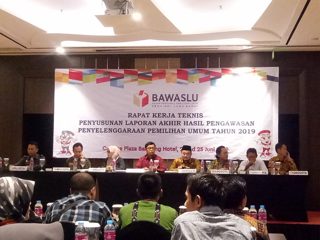 Rapat Kerja Teknis Penyusunan Laporan Akhir Hasil pengawasan Penyelenggaraan Pemilihan Umum Tahun 2019