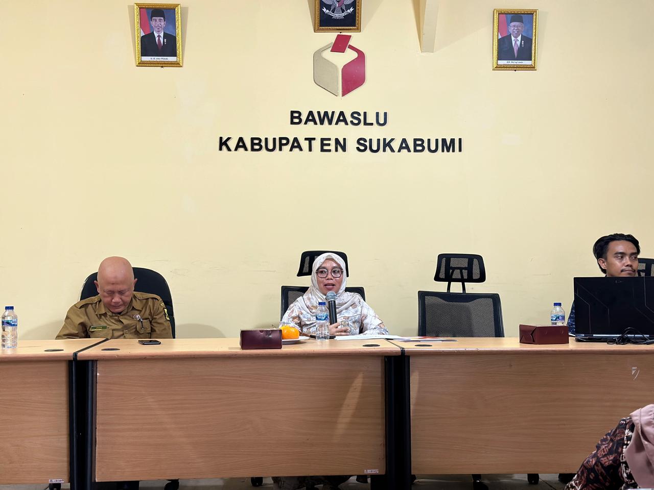 Bawaslu Kabupaten/kota melakukan Konsultasi kepada Bawaslu Provinsi dalam rangka keterpenuhan syarat penilaian panwascam existing yang telah melakukan proses administrasi hingga tes evaluasi.