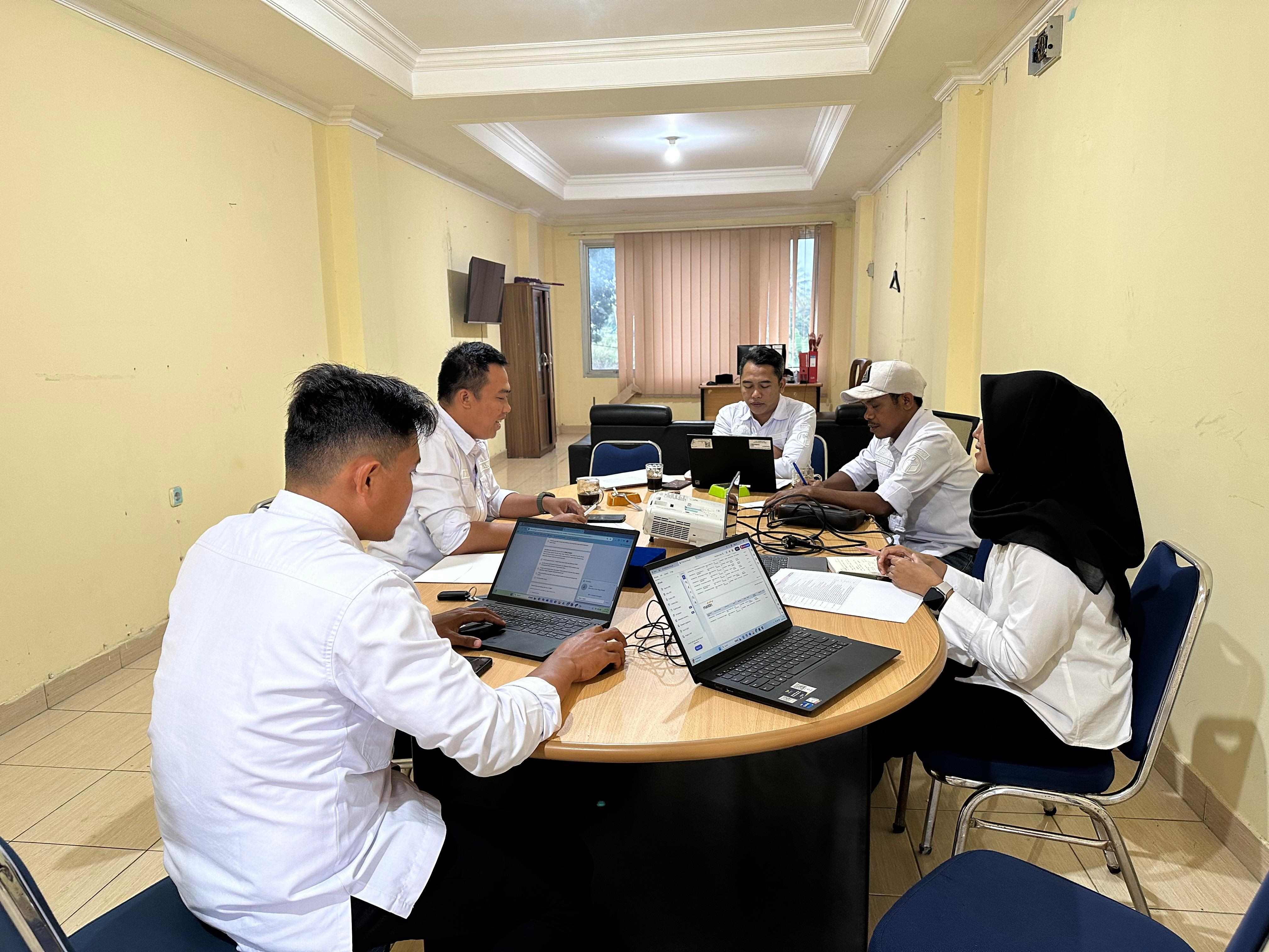 Penguatan kelembagaan