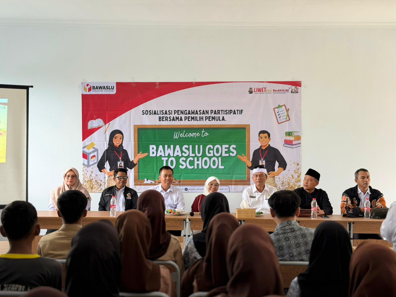 bawaslu goes to school