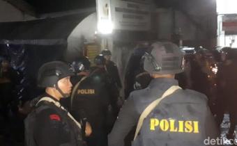 Polisi Bersenjata Jaga Kantor Bawaslu Kabupaten Sukabumi